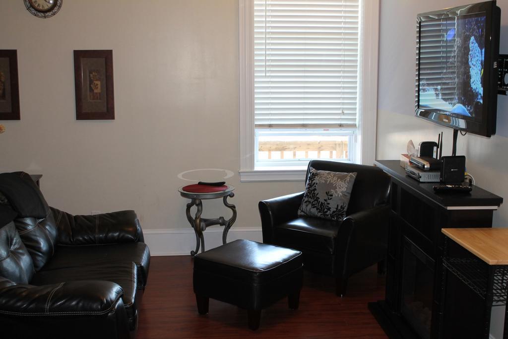 Work Play Suites Union Fredericton Oda fotoğraf
